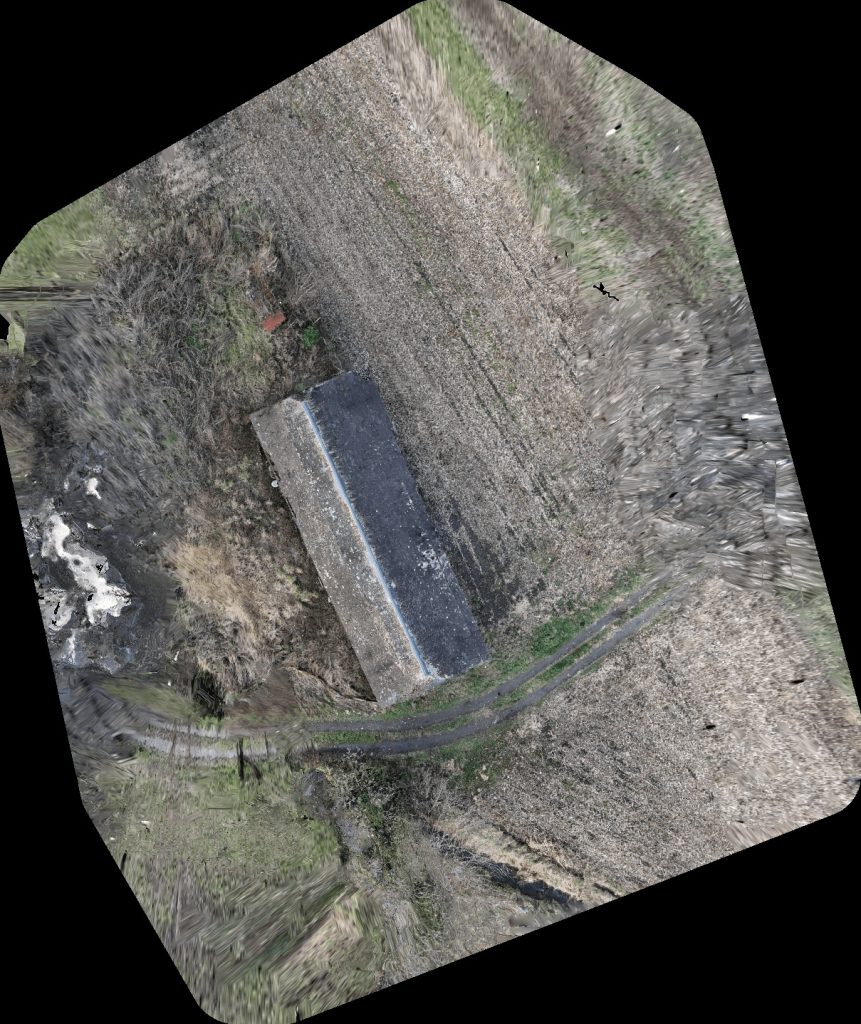 Orthophotographie d'une toiture de grange